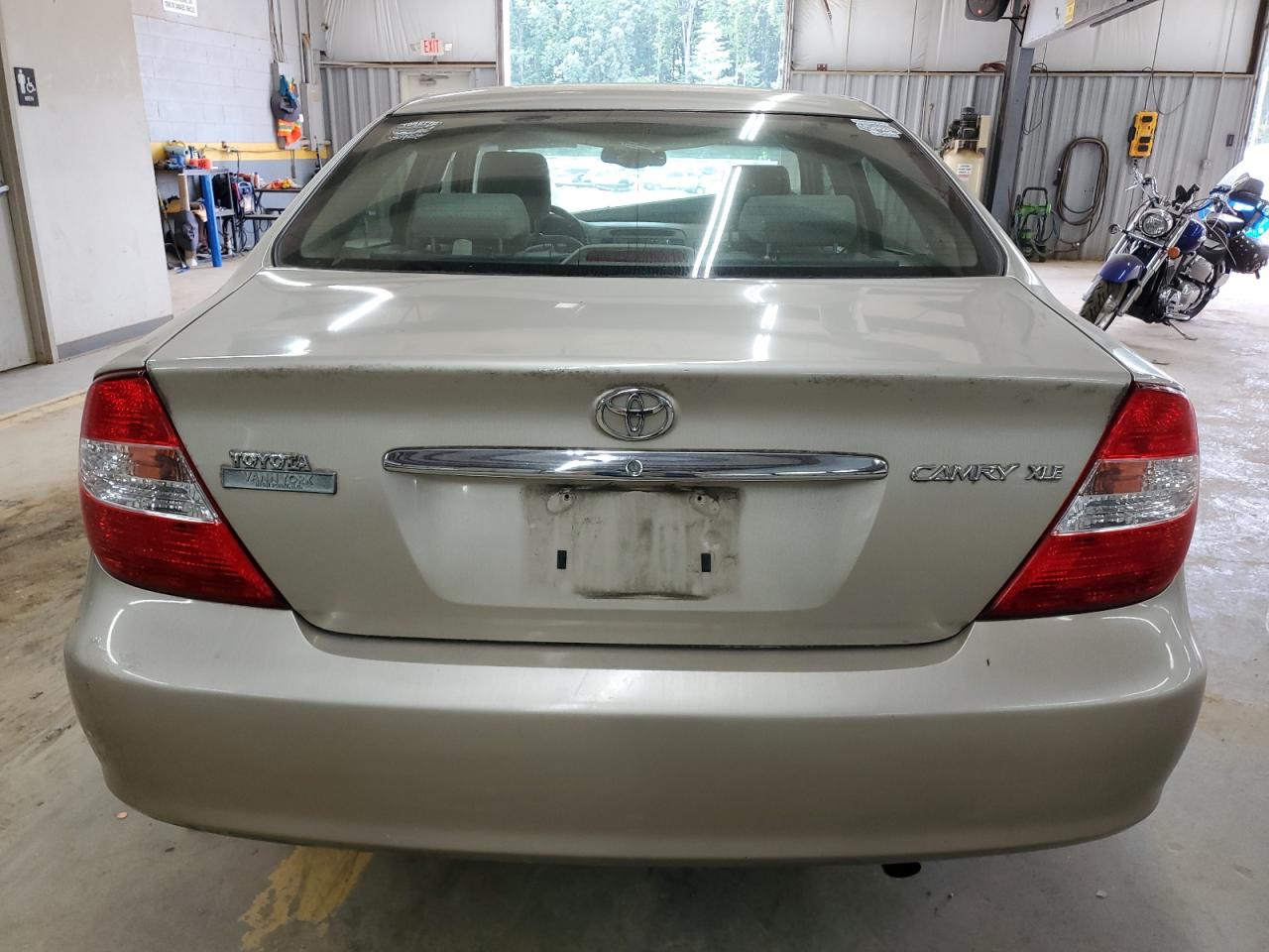 4T1BE30K14U379291 2004 Toyota Camry Le