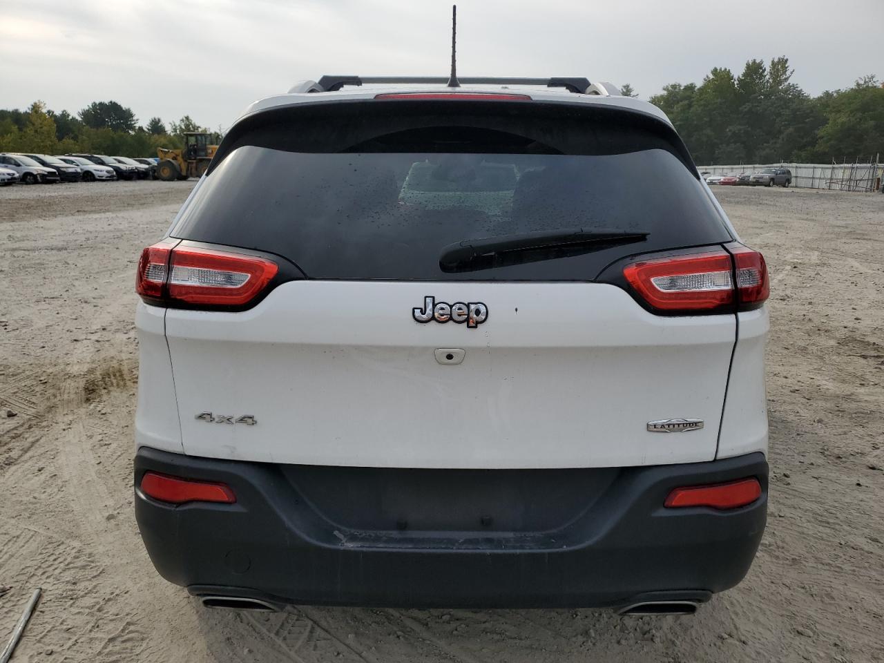 1C4PJMLX8JD529749 2018 Jeep Cherokee Latitude Plus