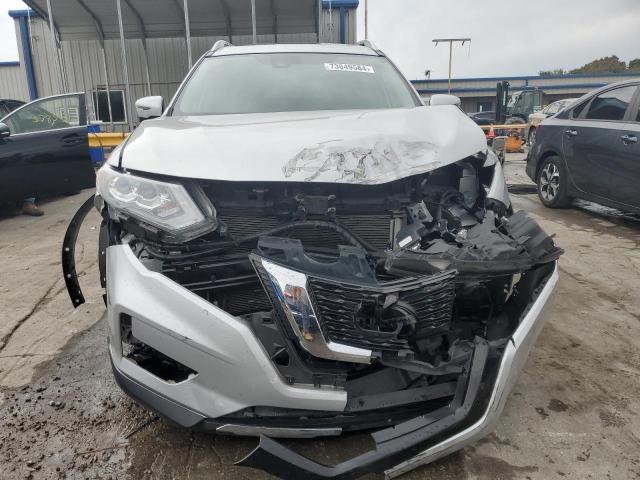  NISSAN ROGUE 2018 Silver