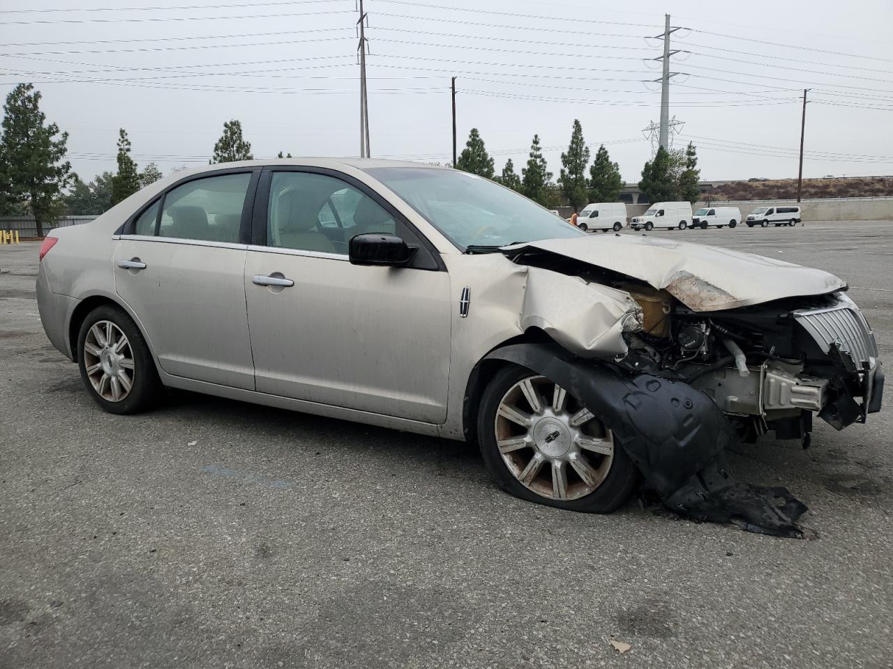 2010 Lincoln MKZ - Image 4