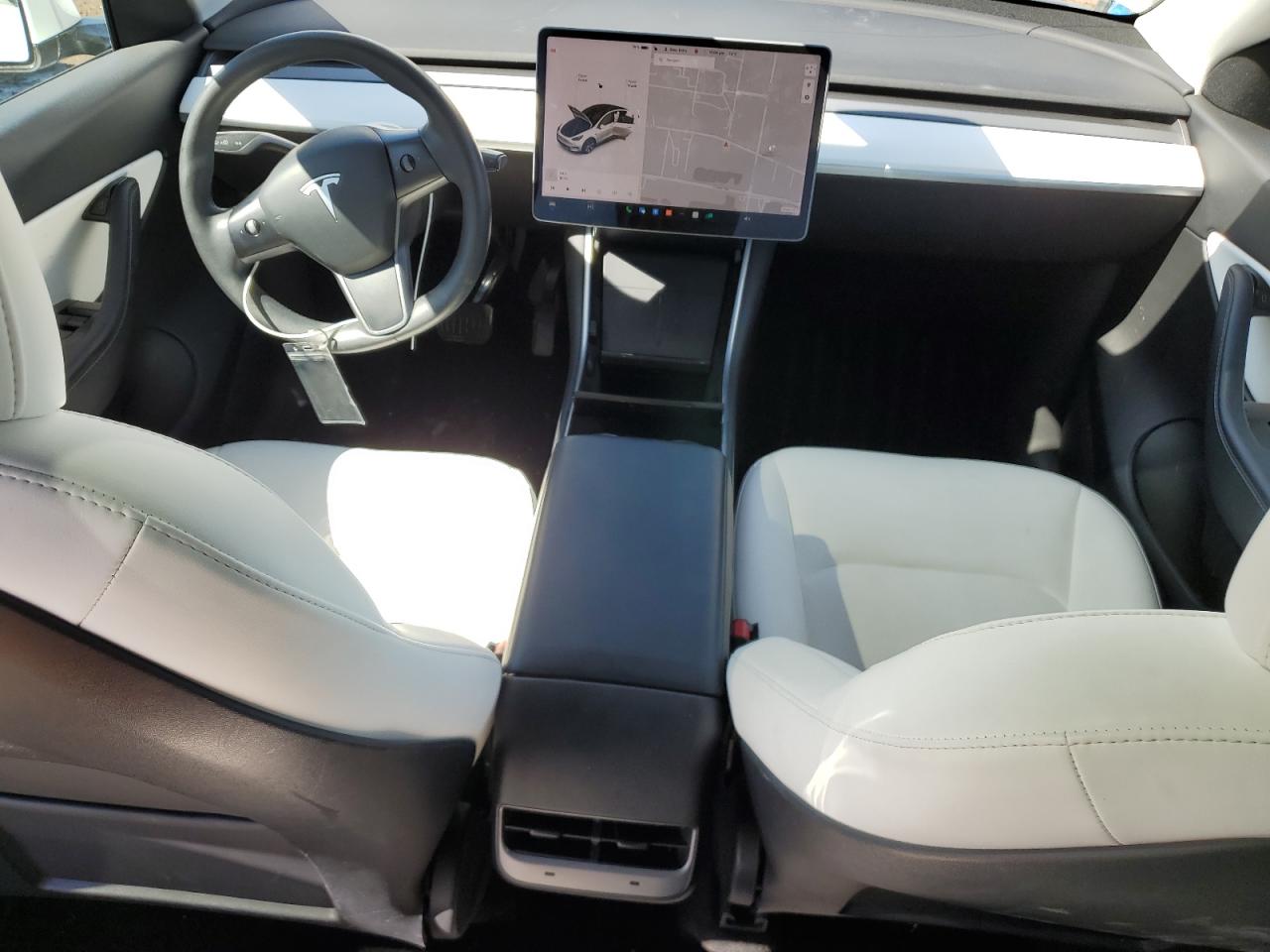 5YJYGDEE2MF088017 2021 Tesla Model Y