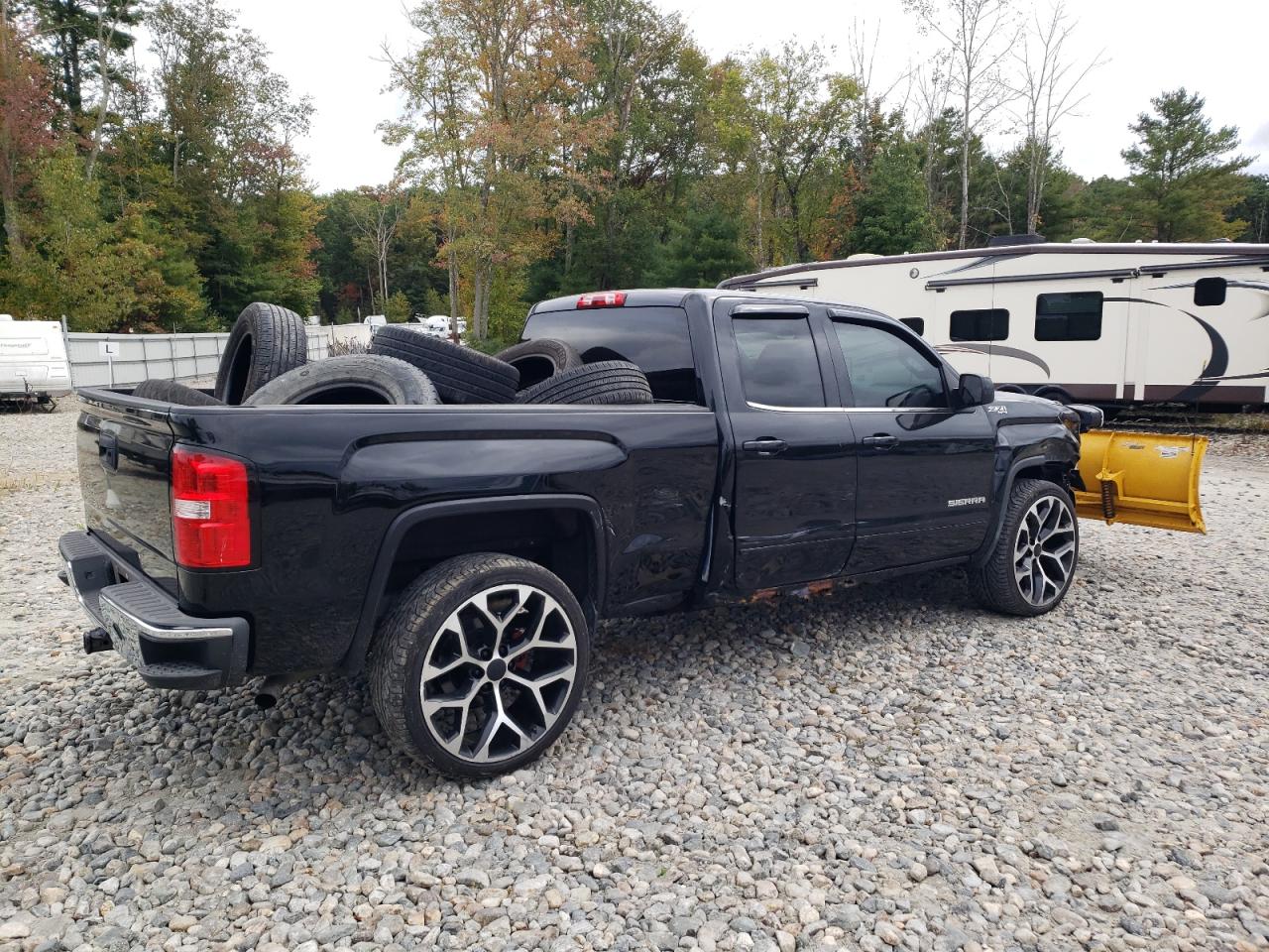 VIN 1GTV2UEC4FZ328584 2015 GMC SIERRA no.3