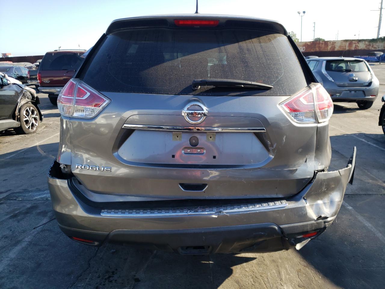 KNMAT2MT7GP623628 2016 Nissan Rogue S