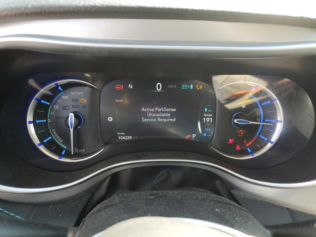 2017 Chrysler Pacifica - Image 9
