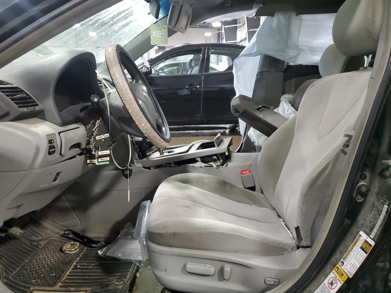 2010 Toyota Camry - Image 7
