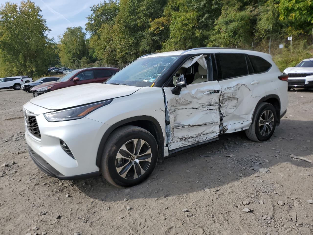 5TDHZRBH4MS129684 2021 TOYOTA HIGHLANDER - Image 1