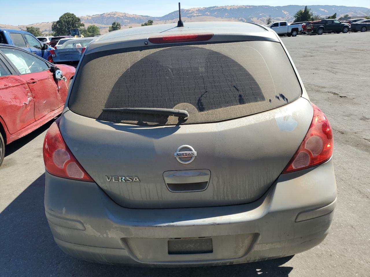 2008 Nissan Versa S VIN: 3N1BC13E98L388652 Lot: 70268314