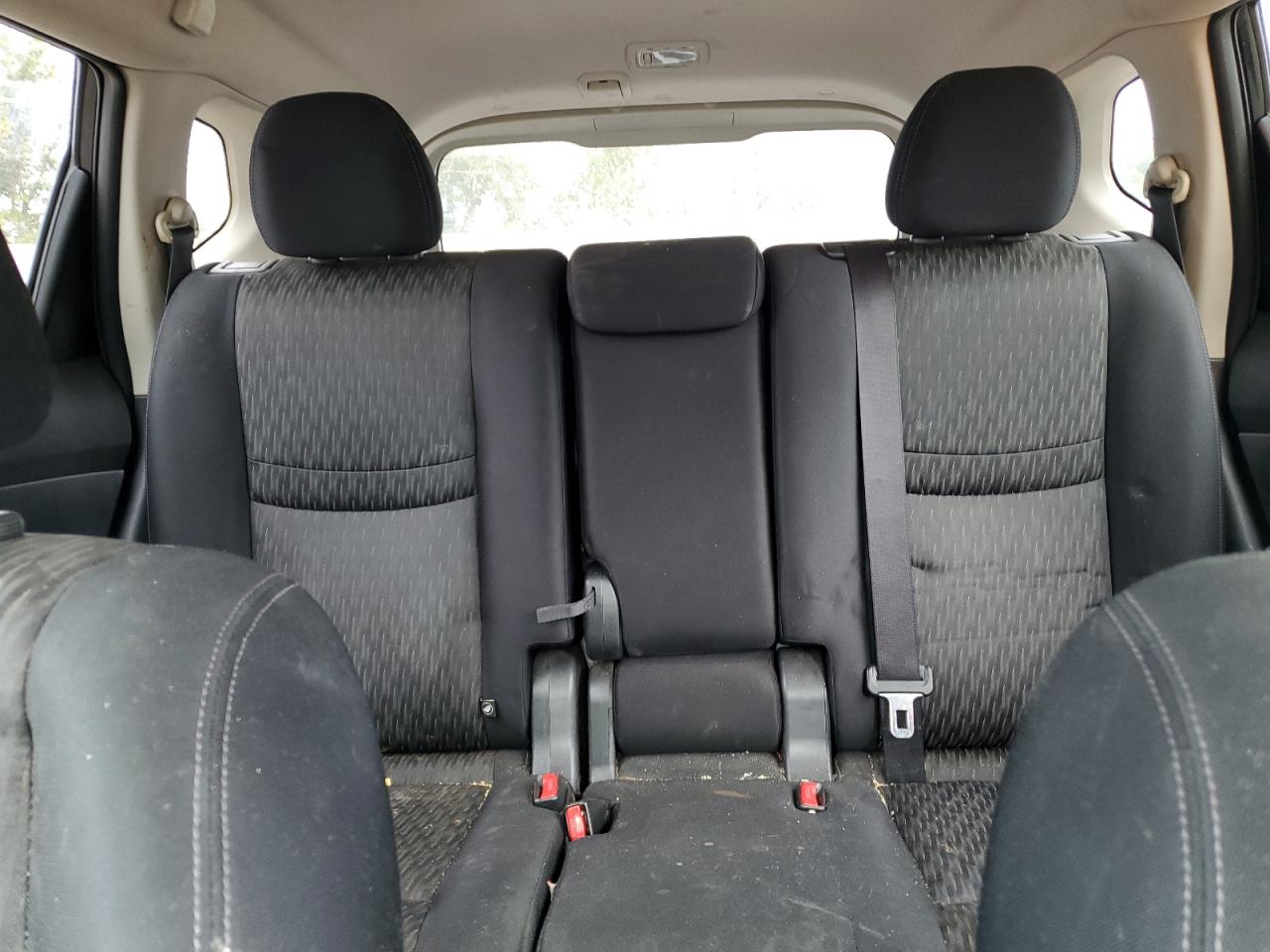 2017 Nissan Rogue - Image 10