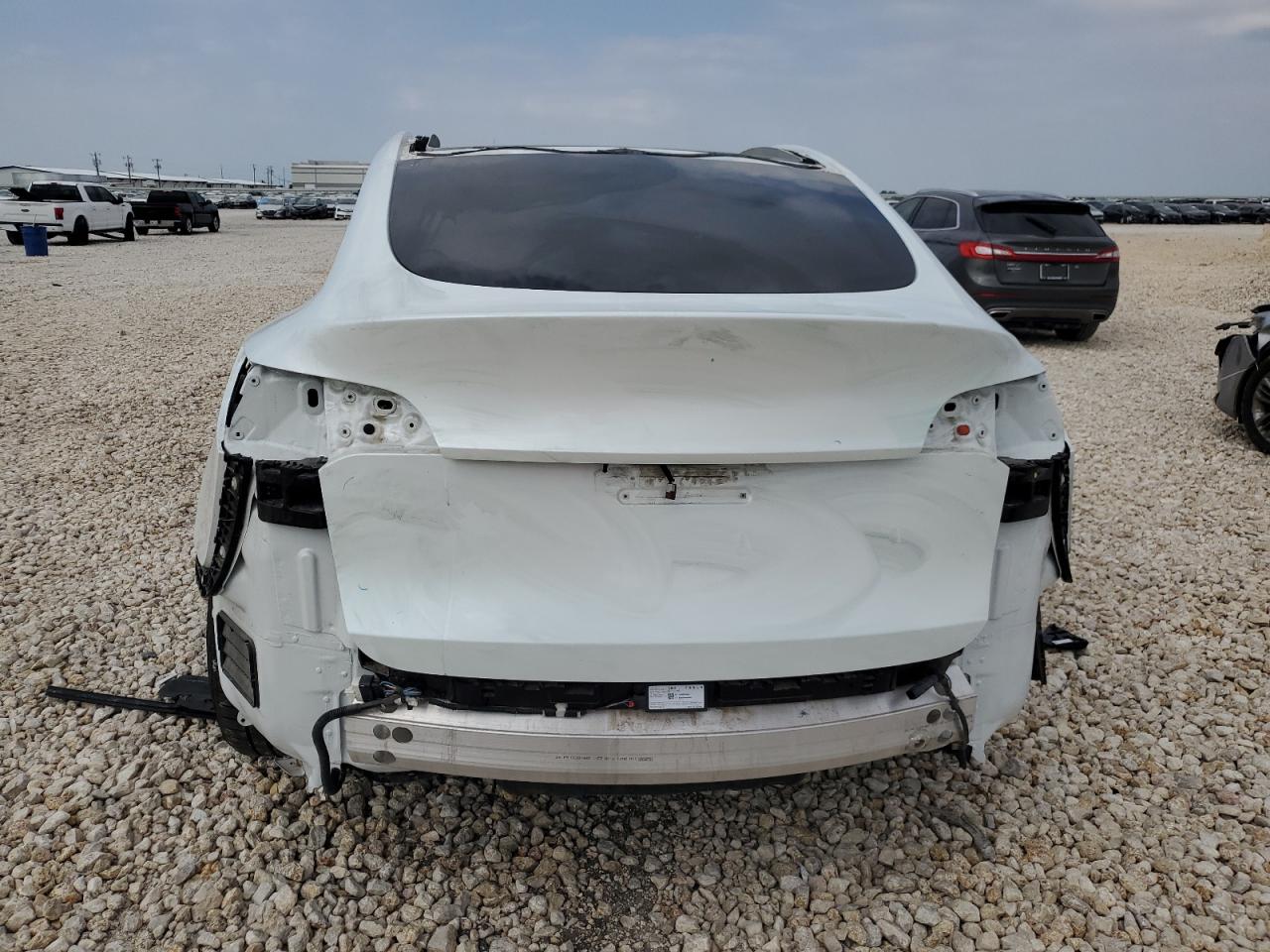 2022 Tesla Model Y VIN: 7SAYGDEF8NF515424 Lot: 71840294