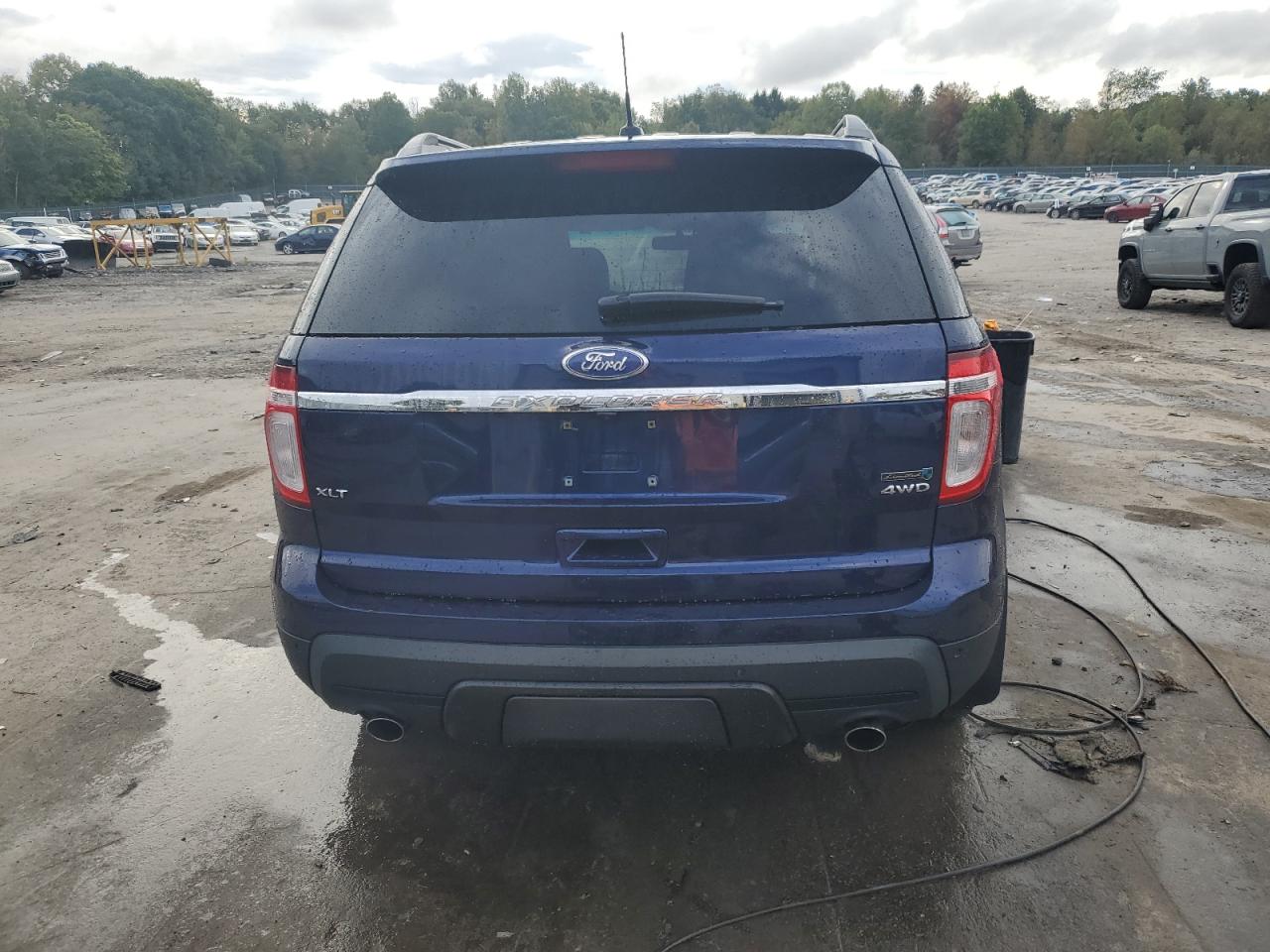 1FMHK8D82BGA37066 2011 Ford Explorer Xlt