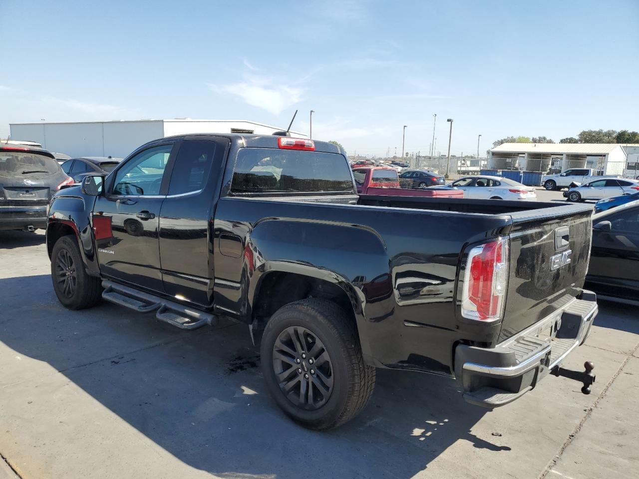 VIN 1GTH5CEN9J1209338 2018 GMC CANYON no.2