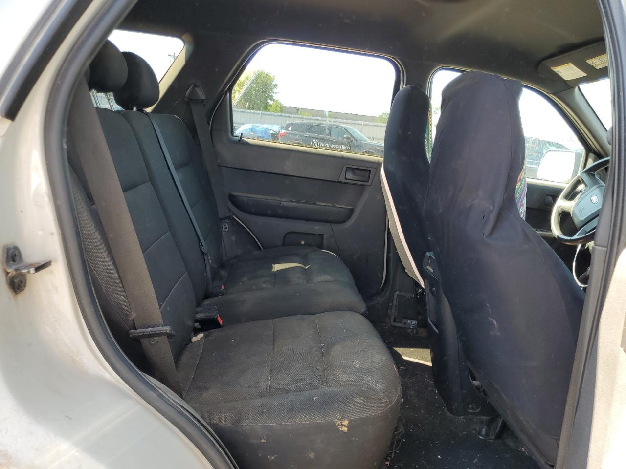 2008 Ford Escape - Image 11