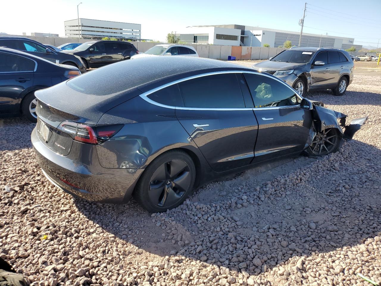 5YJ3E1EB2JF113899 2018 Tesla Model 3