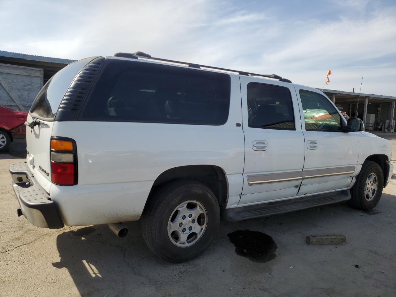 2004 Chevrolet Suburban - Image 3