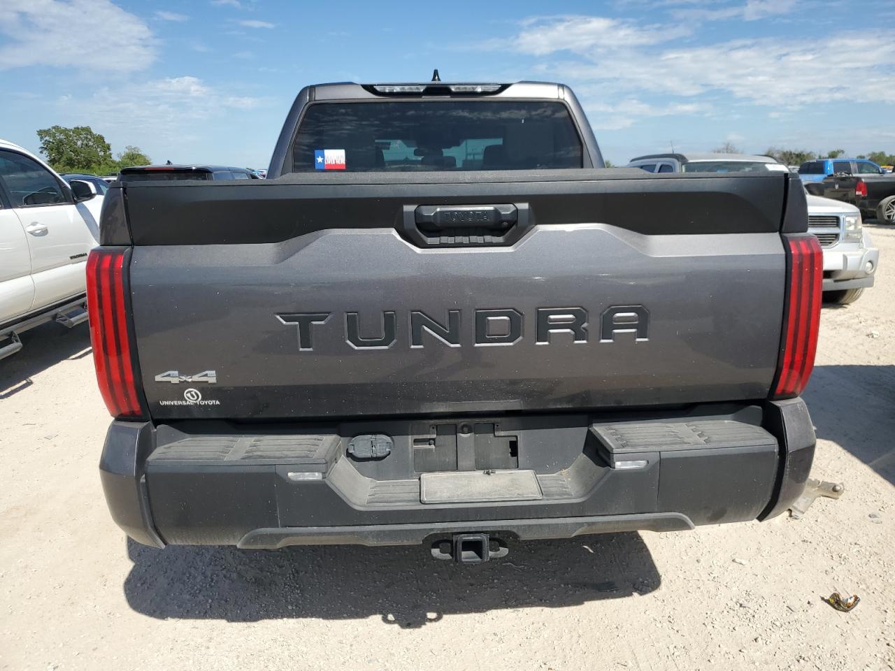 5TFLA5DB8NX018800 2022 Toyota Tundra Crewmax Sr