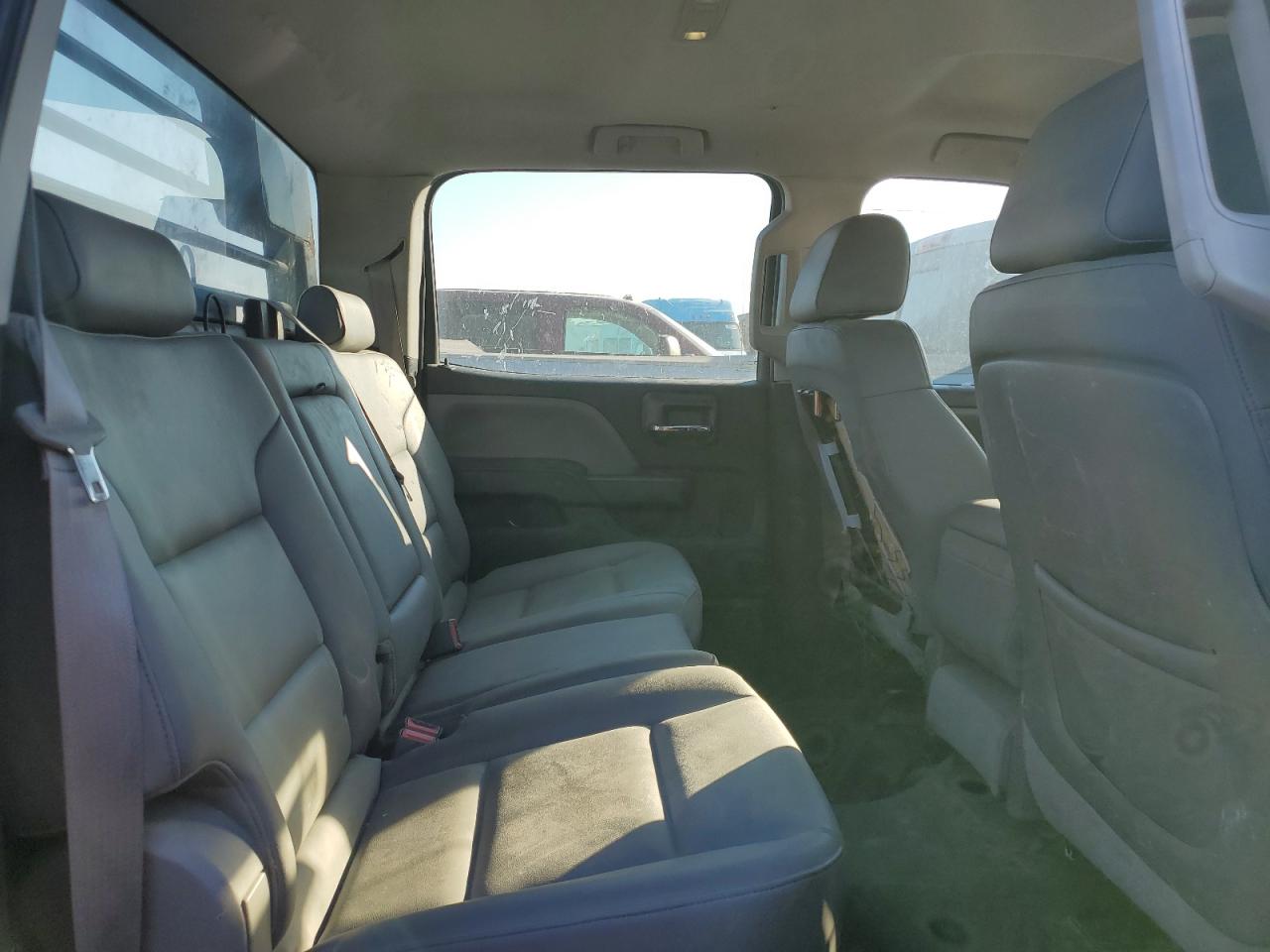2015 Chevrolet Silverado - Image 10