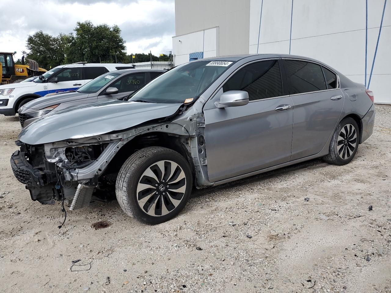 JHMCR6F53HC003492 2017 HONDA ACCORD - Image 1