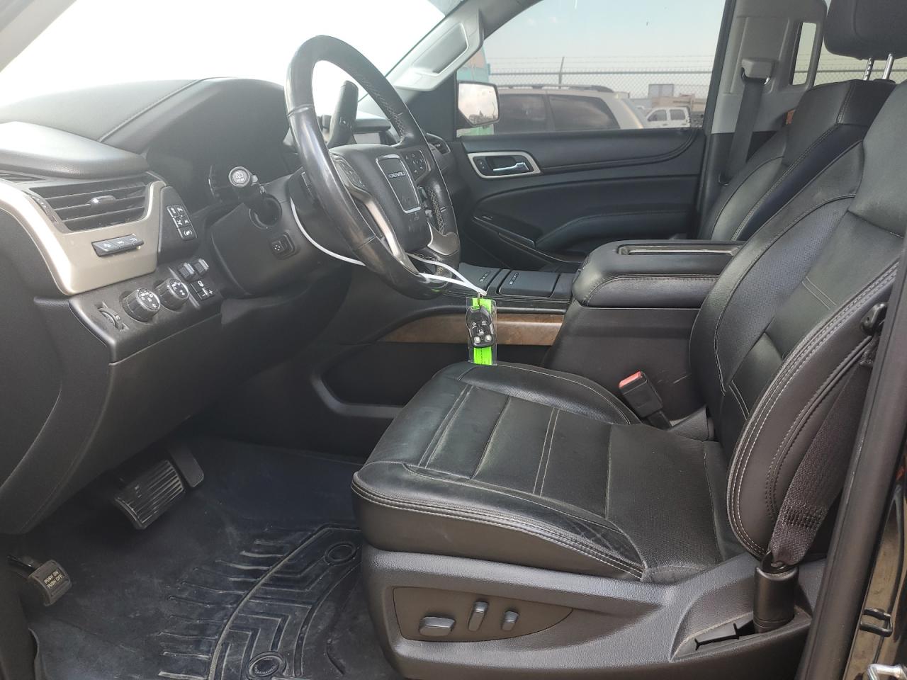 1GKS2CKJ6JR289106 2018 GMC Yukon Denali