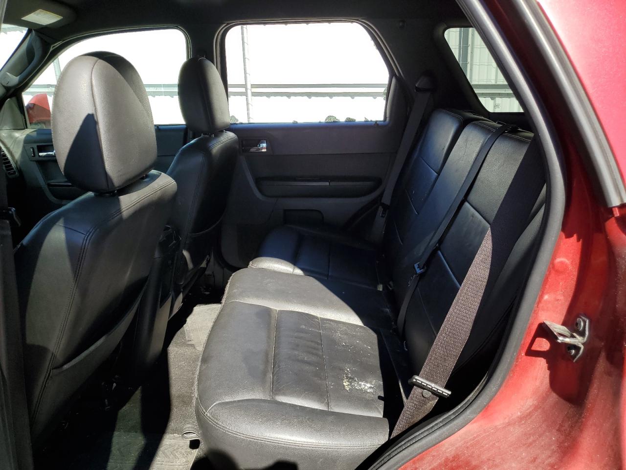 2011 Ford Escape - Image 11