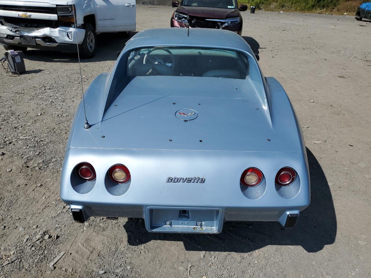 1977 Chevrolet Corvette VIN: 1Z37L7S421833 Lot: 71429154