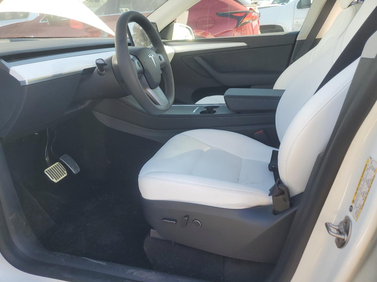 7SAYGDEE4PF747464 2023 Tesla Model Y