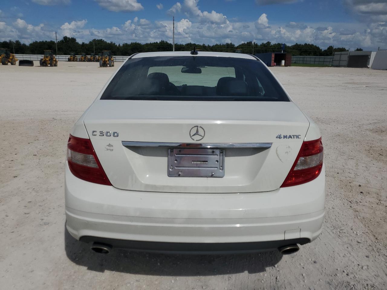 2011 Mercedes-Benz C 300 4Matic VIN: WDDGF8BB4BA504323 Lot: 70653194