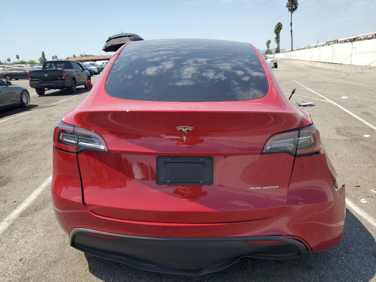 7SAYGDEE7PF628310 2023 Tesla Model Y