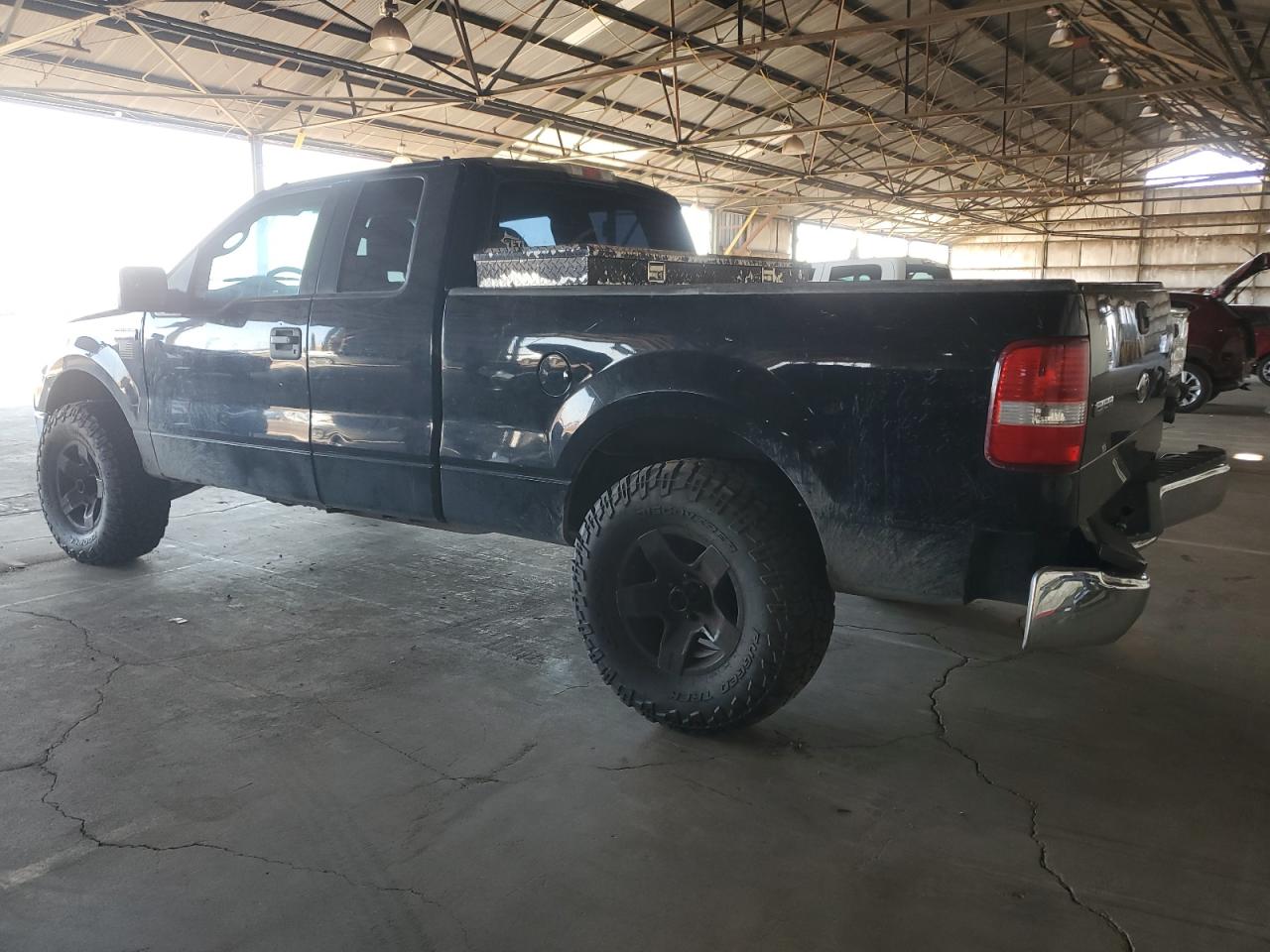 2005 Ford F-150 - Image 2
