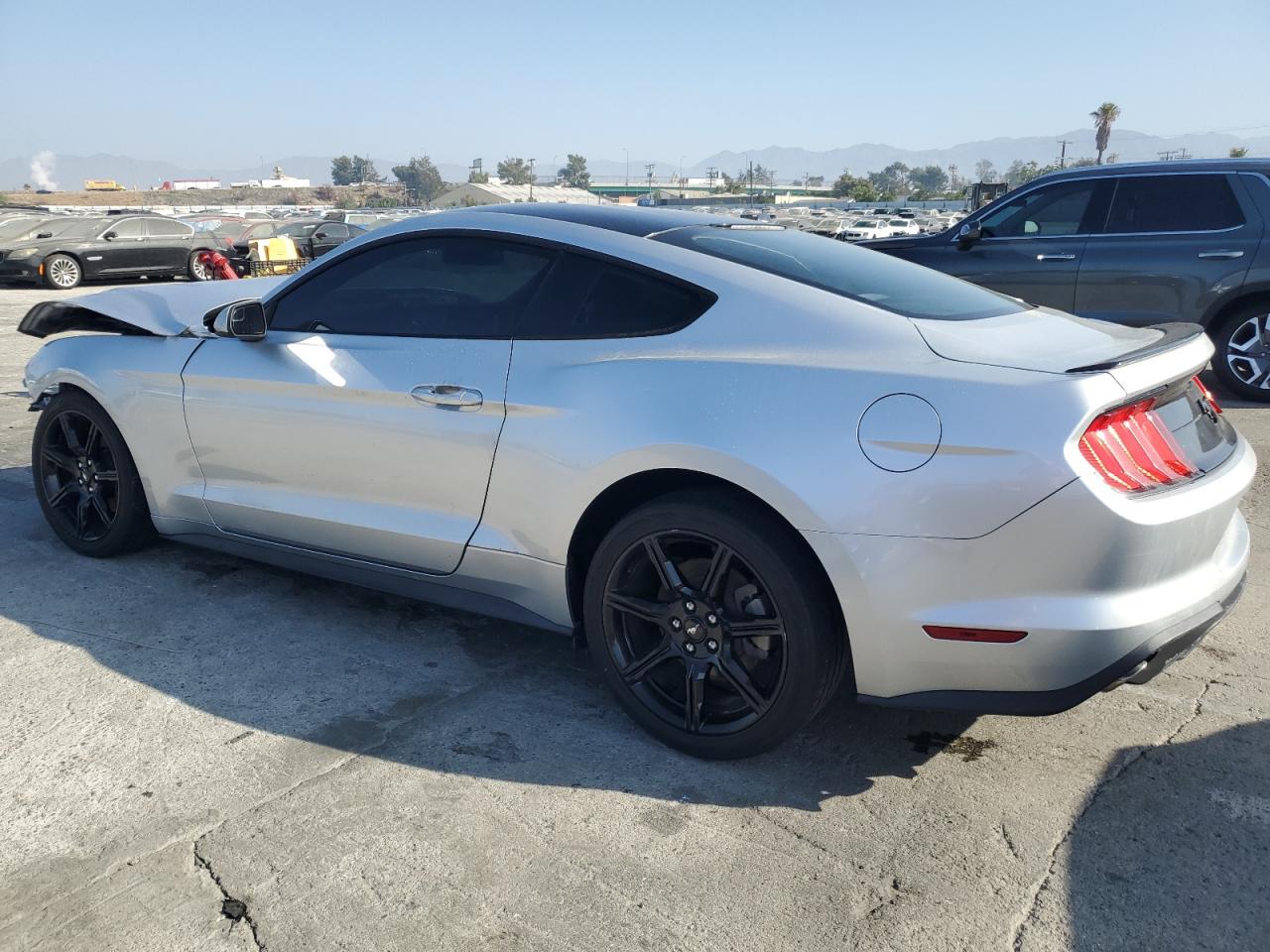 1FA6P8TH0J5144972 2018 FORD MUSTANG - Image 2