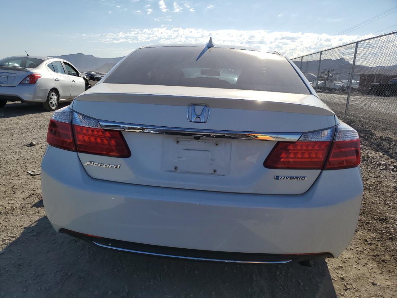 1HGCR6F51FA007830 2015 Honda Accord Hybrid Exl