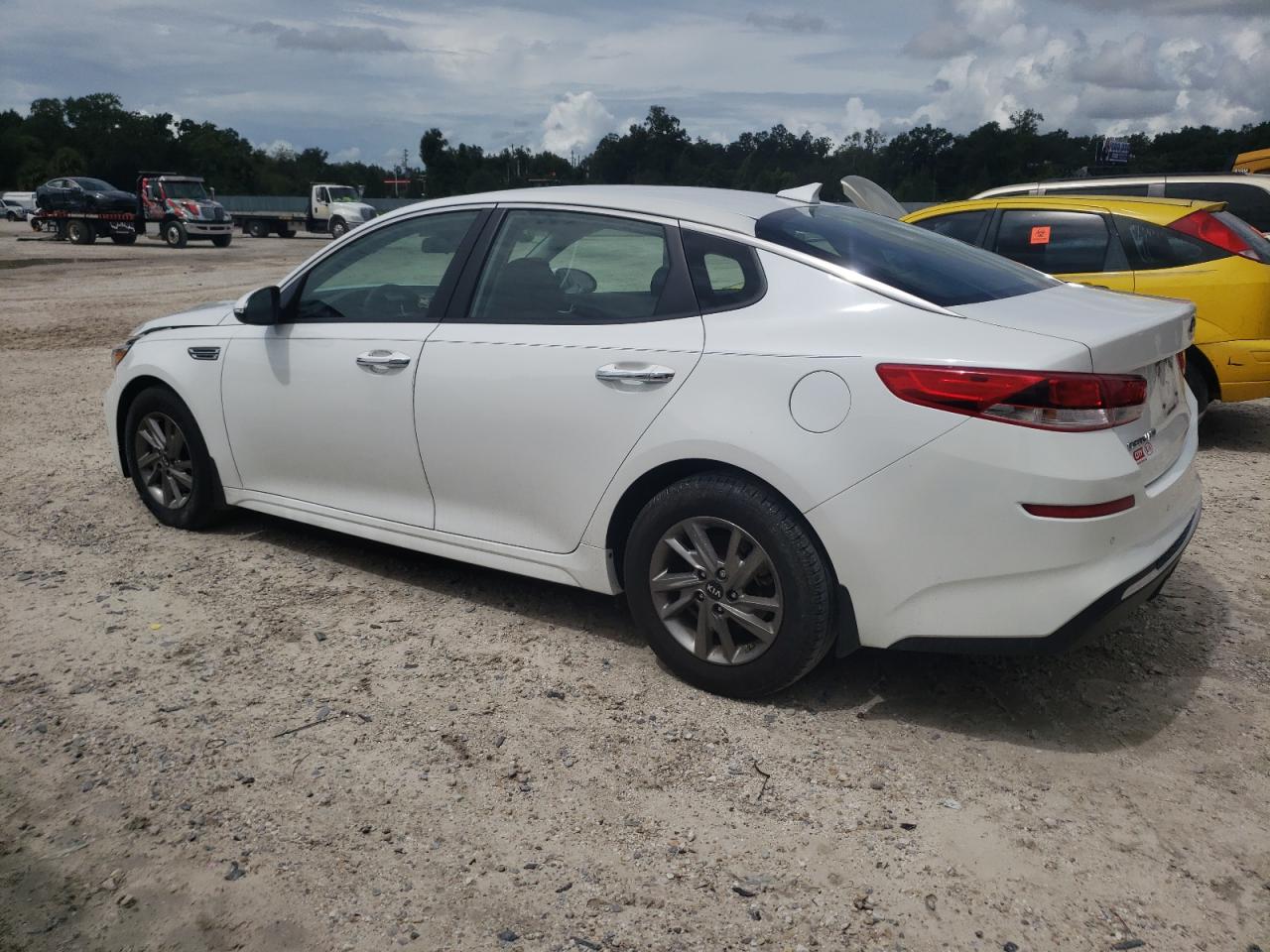 5XXGT4L30KG312811 2019 KIA OPTIMA - Image 2