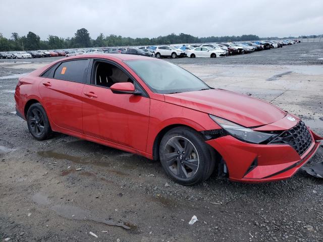  HYUNDAI ELANTRA 2021 Красный