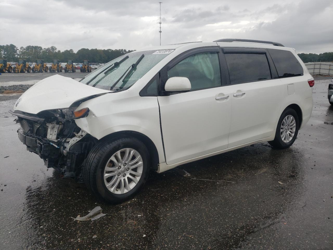 5TDYK3DCXGS715927 2016 TOYOTA SIENNA - Image 1