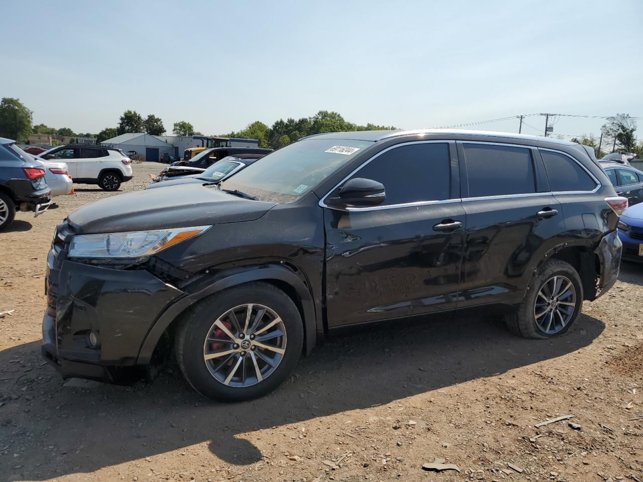 5TDJZRFH9JS556088 2018 TOYOTA HIGHLANDER - Image 1