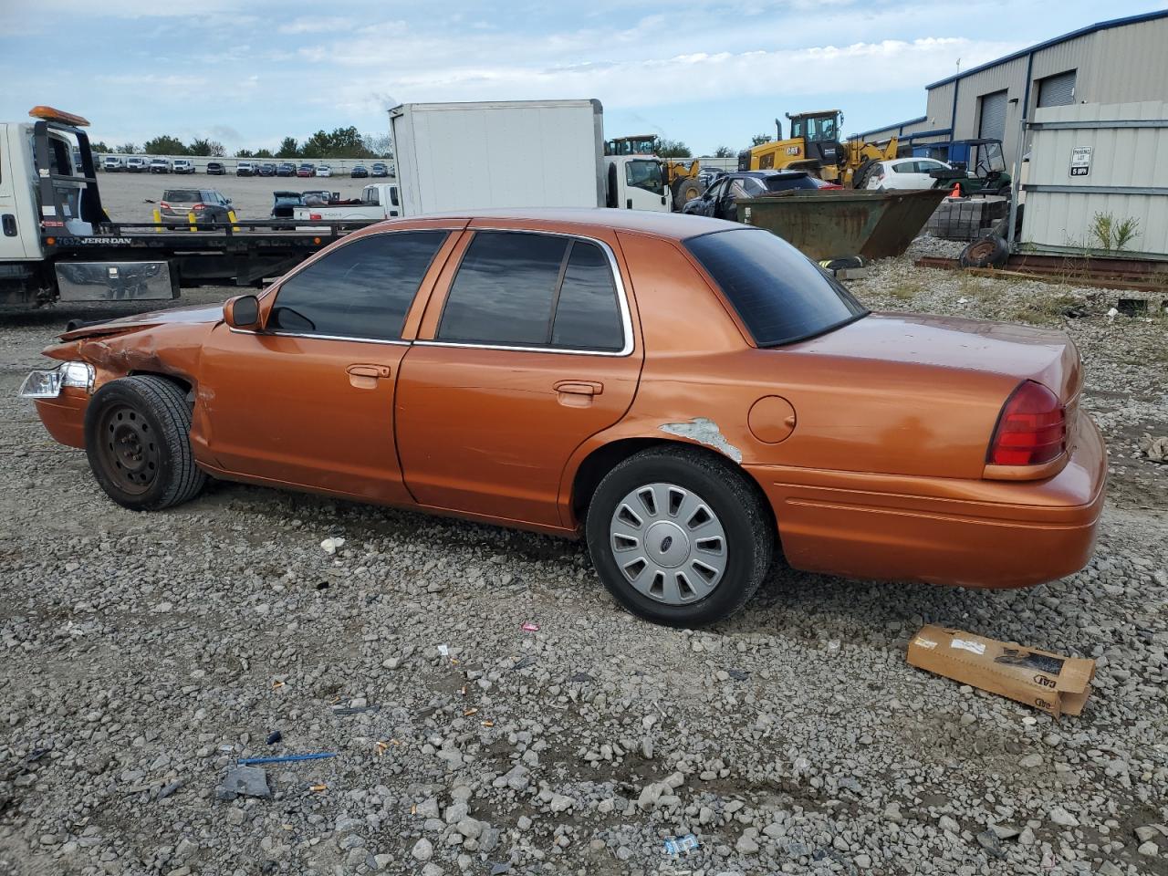 2009 Ford Crown Victoria - Image 2