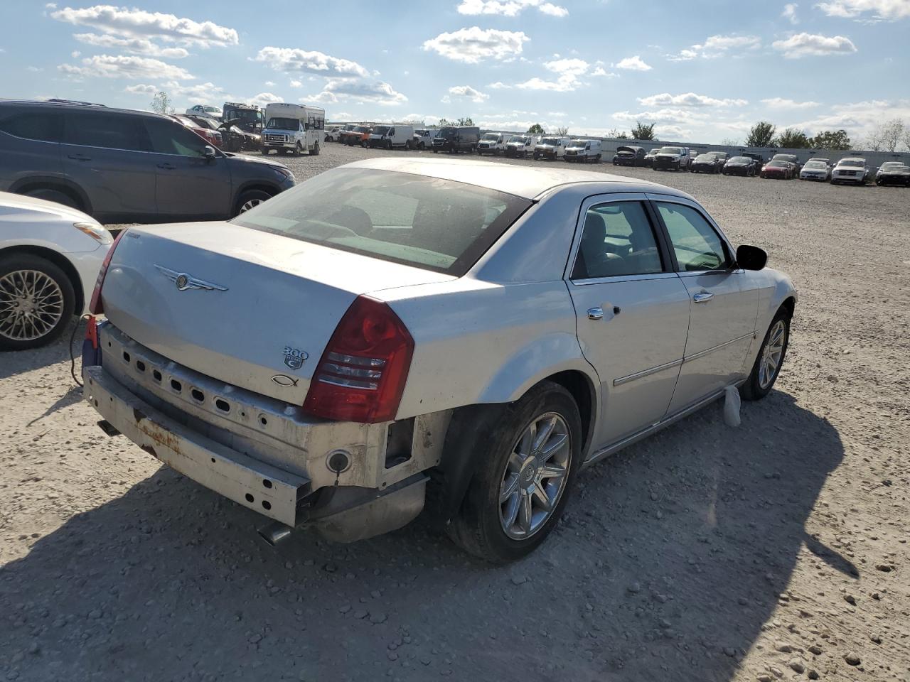2006 Chrysler 300 - Image 3
