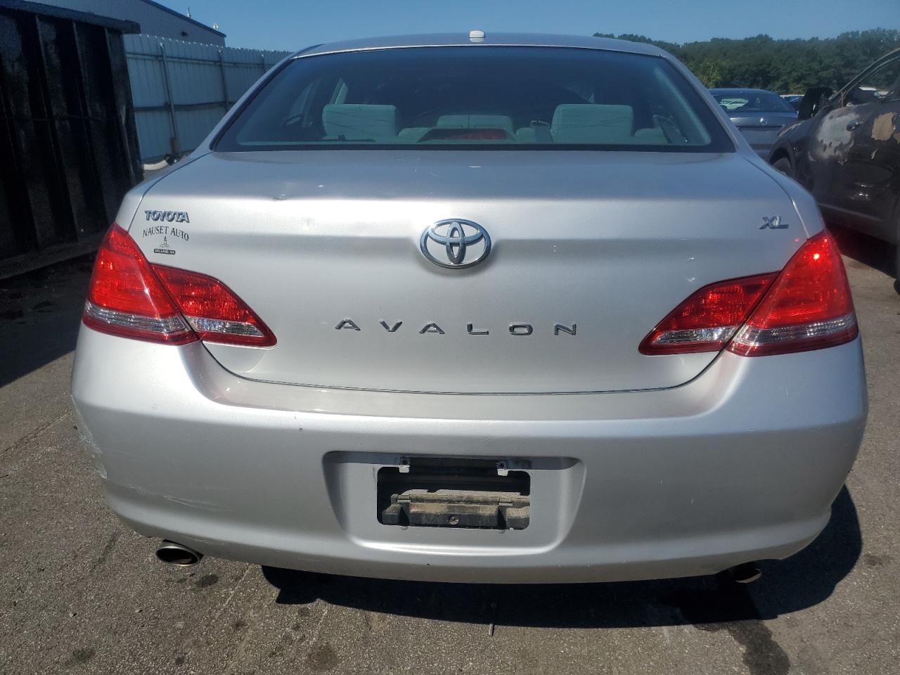 2010 Toyota Avalon Xl VIN: 4T1BK3DB2AU365737 Lot: 69652934