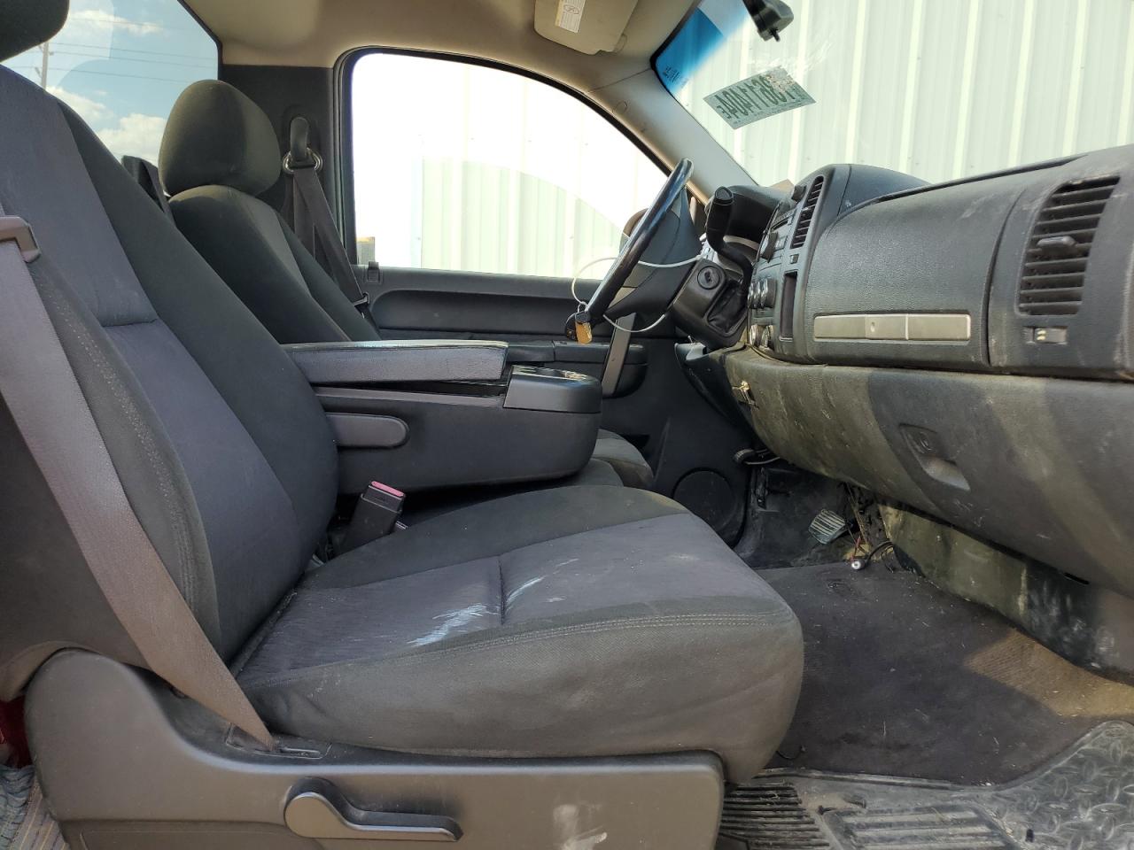 2011 Chevrolet Silverado - Image 5