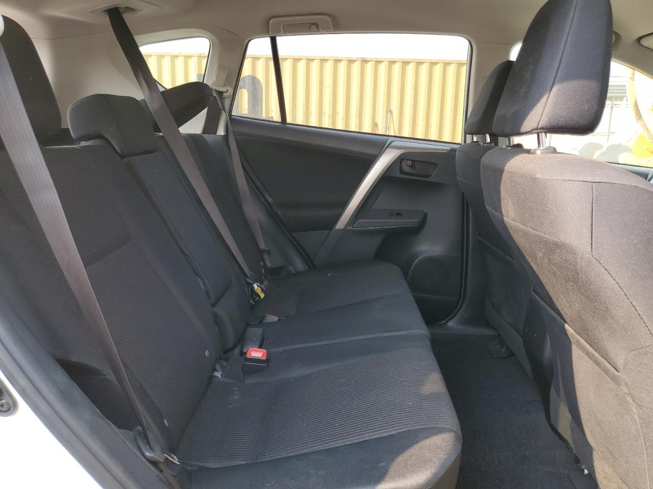 JTMZFREV1FJ025474 2015 Toyota Rav4 Le