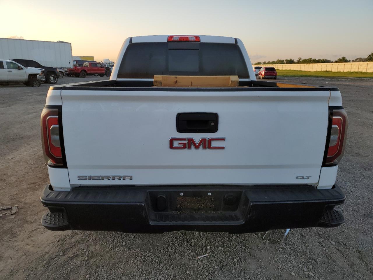 3GTP1NEC5JG439221 2018 GMC Sierra C1500 Slt