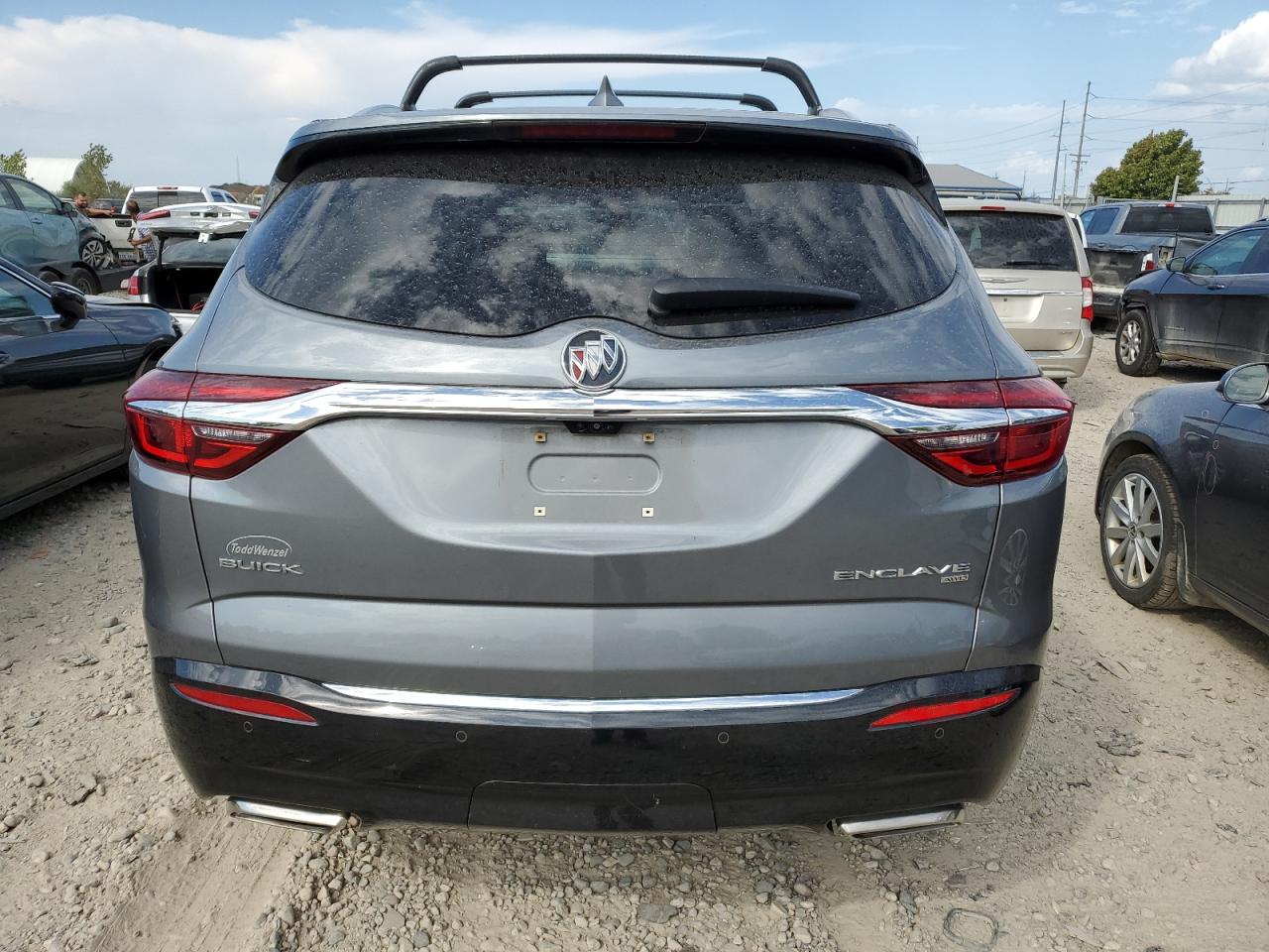 2018 Buick Enclave Essence VIN: 5GAEVAKW4JJ173452 Lot: 71930334