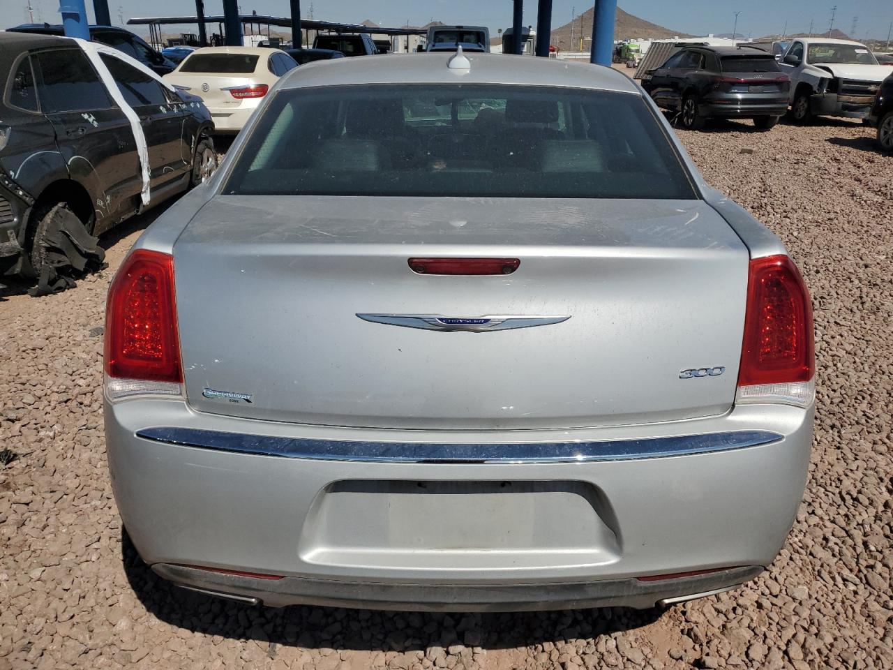 2C3CCAAG0KH745887 2019 Chrysler 300 Touring