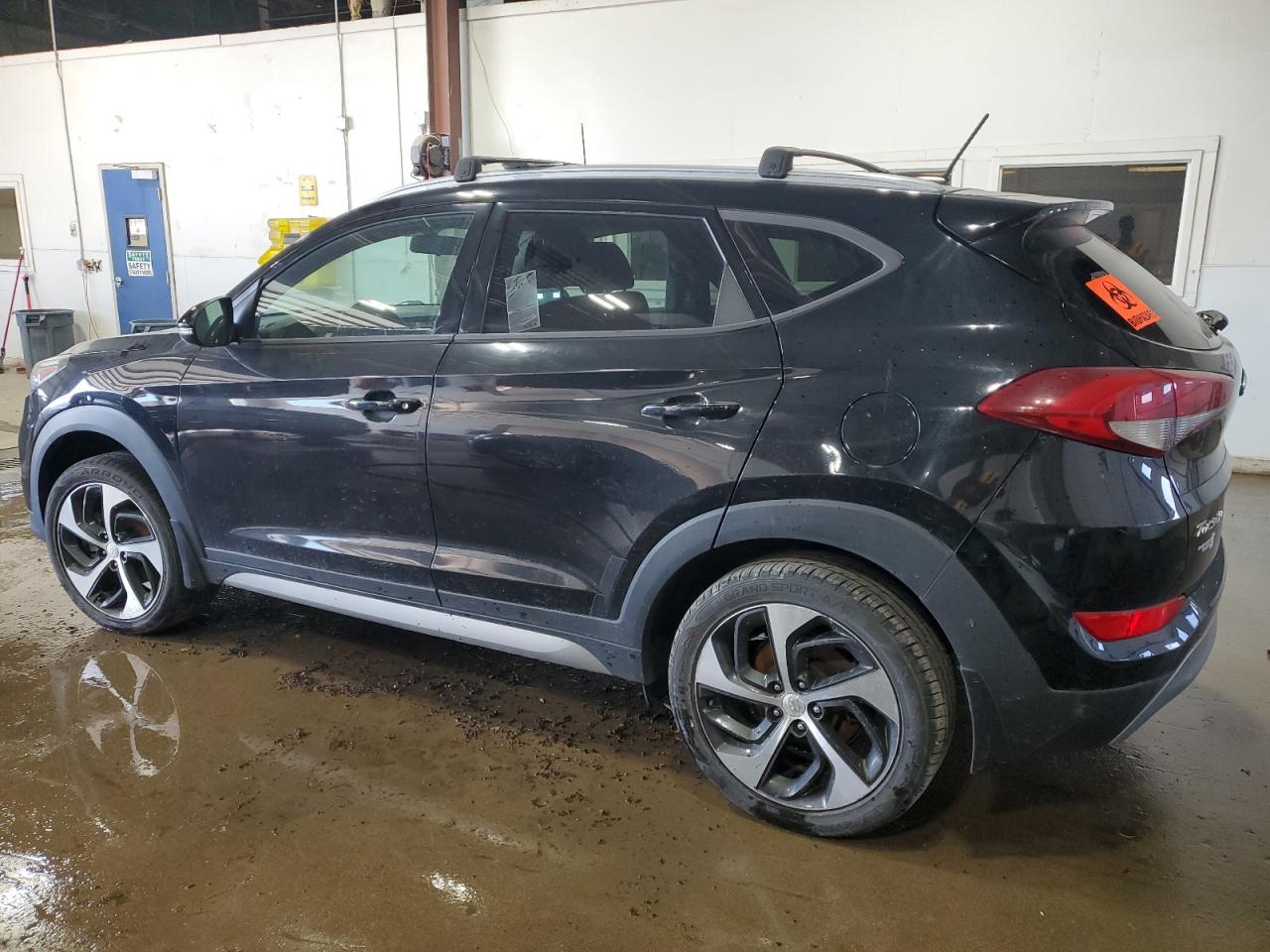 KM8J3CA25HU358708 2017 HYUNDAI TUCSON - Image 2