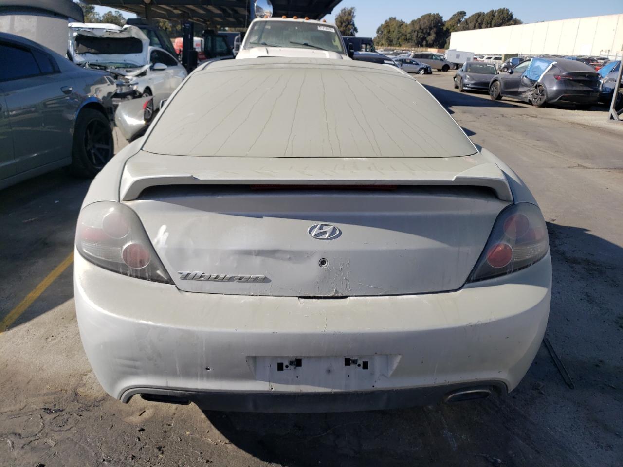 2008 Hyundai Tiburon Gs VIN: KMHHM66D38U295664 Lot: 73983794