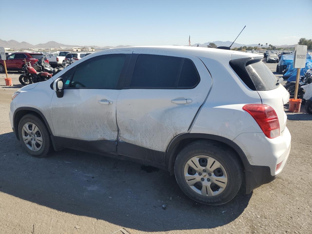 2019 Chevrolet Trax - Image 2