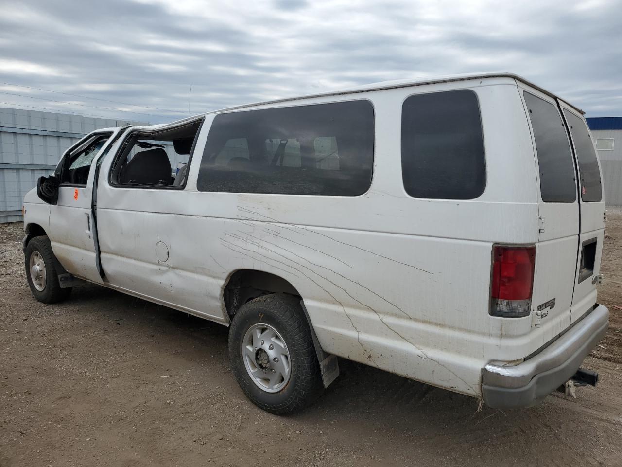1998 Ford Econoline - Image 2