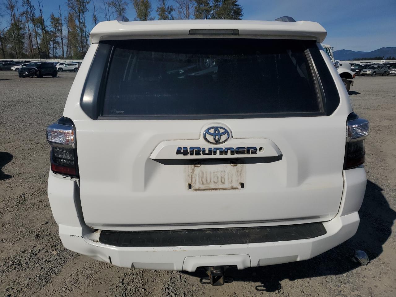 2018 Toyota 4Runner Sr5/Sr5 Premium VIN: JTEBU5JR4J5555525 Lot: 73322934