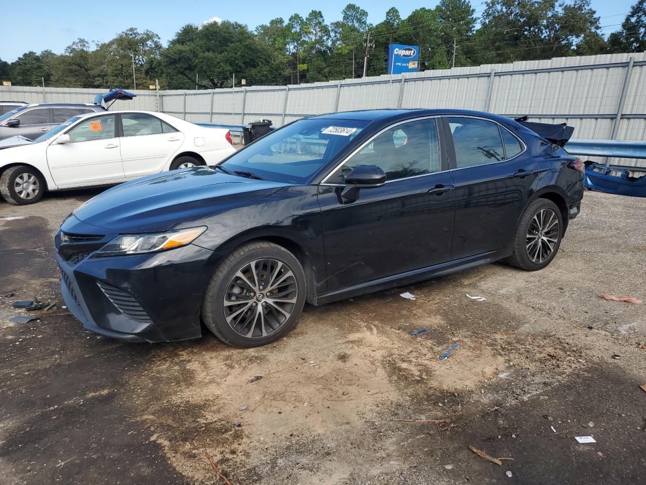 VIN 4T1B11HK3JU633969 2018 TOYOTA CAMRY no.1