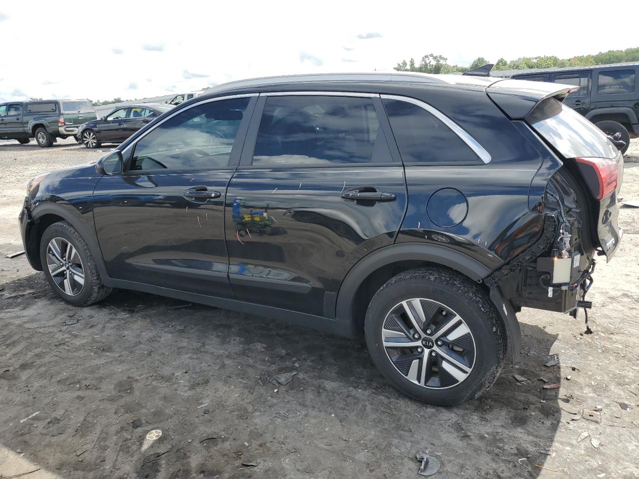 KNDCB3LC7M5469139 2021 KIA NIRO - Image 2