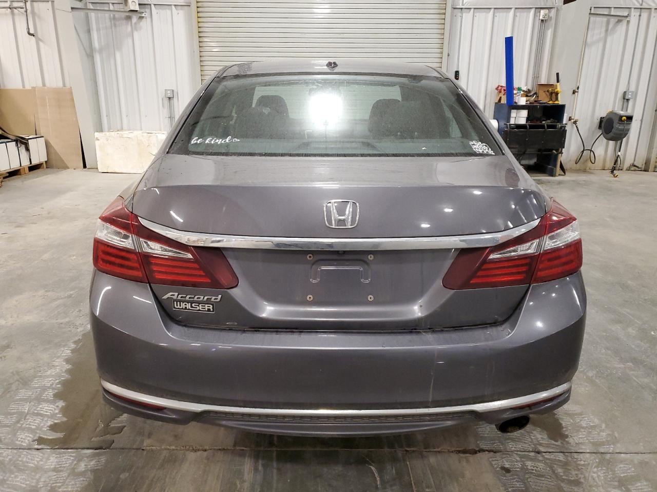 1HGCR2F81HA061716 2017 Honda Accord Exl